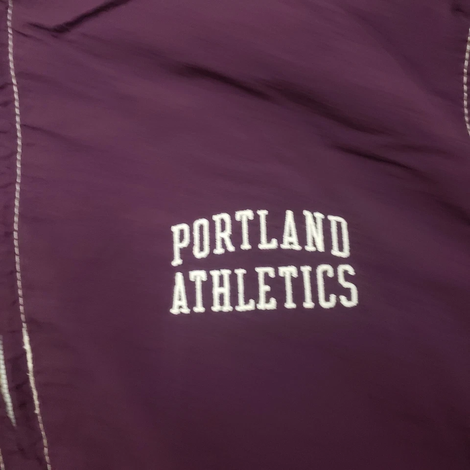 Chaqueta cortavientos Brandy Melville para mujer talla mediana púrpura Foto 3 de 4