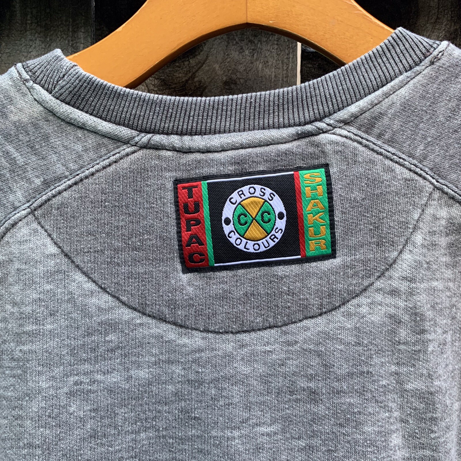 Vintage Cross Colours Tupac Shakur 2pac Sweatshirt La… Gem