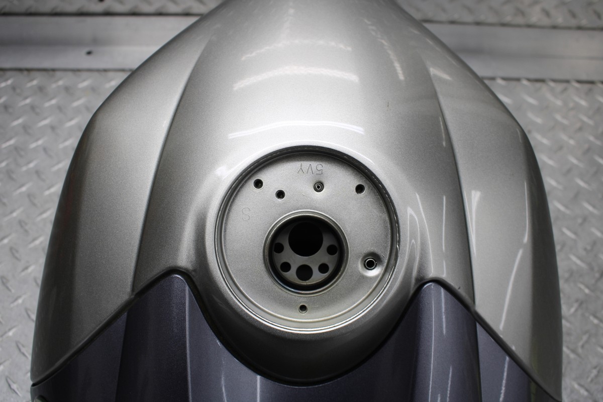 2008 Yamaha YZF R1 GAS TANK FUEL CELL PETROL RESERVOIR (NO RUST