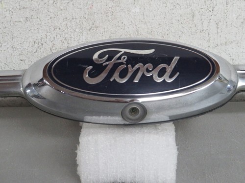 2013 2018 FORD TAURUS REAR CHROME MOLDING TRIM WITH CAMERA OEM - Picture 5 of 11