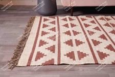 Alfombra Kilim de yute de lana boho hecha a mano, blanco roto con diseño marrón, alfombra de yute con flecos