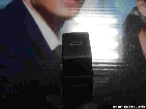 Schalter Heckklappe Öffner VW Passat 3BG Golf 5 Bora 1J0959831A 1J0 959 831 A