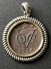 1746 DUTCH EAST INDIES DUIT COIN Set In 925 STERLING SILVER & 14K GOLD PENDANT — photo 1