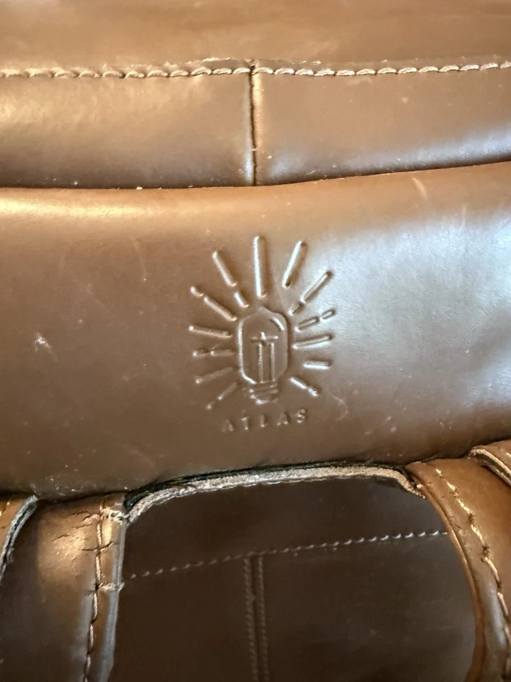 Mochila/bolso para cámara Atlas Supply Co minimalista Penny cuero vegano marrón oscuro Foto 3 de 4