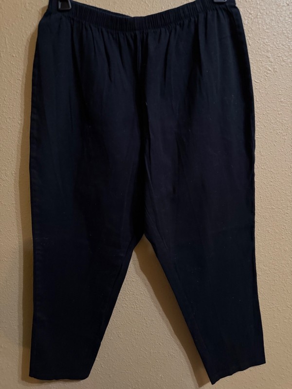 CATHERINES EVERYDAY FIT CROP PANTS SZ 1X PETITE (18-20W) BLACK PULL ON