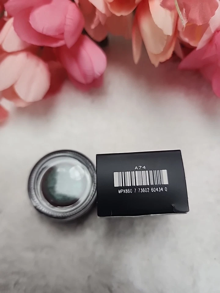 MAC Pro Longwear Paint Pot *BOUGIE* / .17 oz / New in box - Image 2 of 4