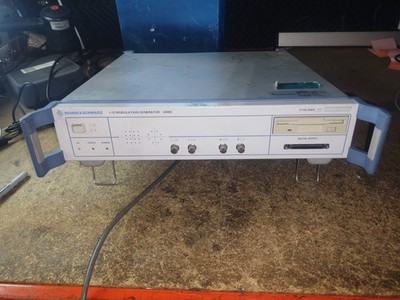 Rohde & Schwarz AMIQ I/Q MODULATION GENERATOR, AMIQ 1110.2003.03