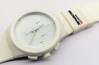 Swatch Chrono 2010 - SUSW400C - Basic White Snowpark (42mm Diameter) - New -