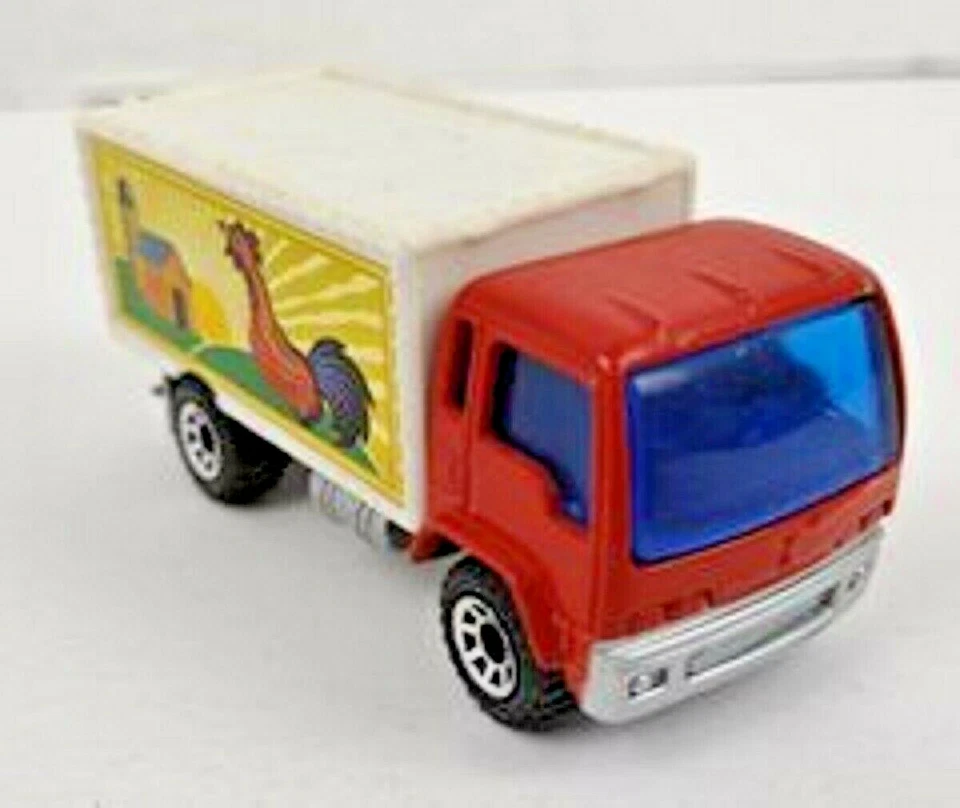 Matchbox 1999 Mattel Farm Delivery Truck Scale 1:90 - Image 2 of 4