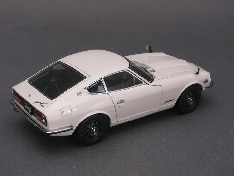 EBBRO 1/24 Nissan Fairlady ZL (S30) 1971 - BIANCO - VERY RARE MODEL - Immagine 3 di 4