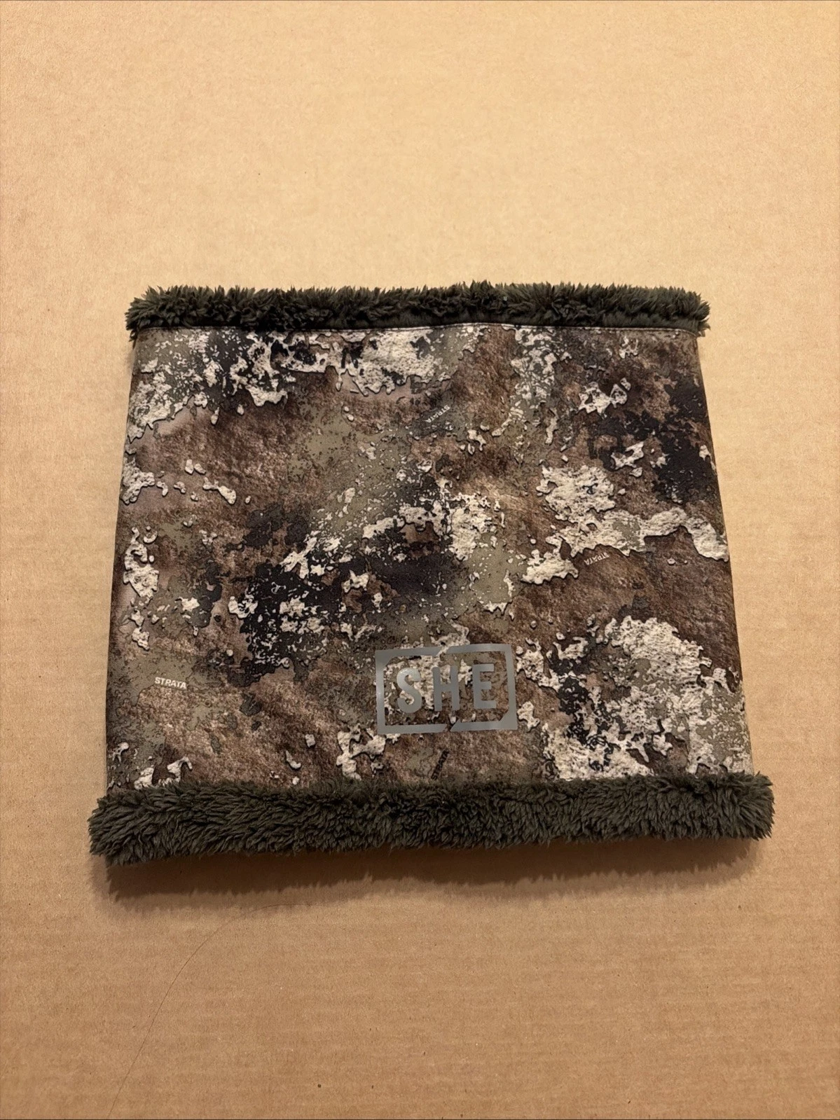 Cabela’s SHE Neck Gaiter Strata Camo Windstopper 1 Size Fits Most
Opens in a new window or tab