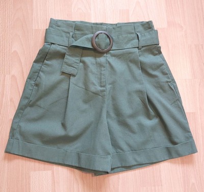 Shorts Vila Damen Bermuda Taschen Gürtel Gr.36 Grün/Khaki Cotton Neuwertig 