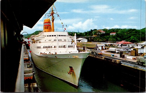 MV Sagafjord Large Tourist Liner Passing Panama Canal Vintage Postcard 4P16-4