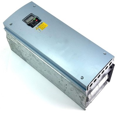 Vacon NXS01006A2L0SSSA1A3B50000 Variable Frequency Drive 100A 525-690V 0-320Hz -used-