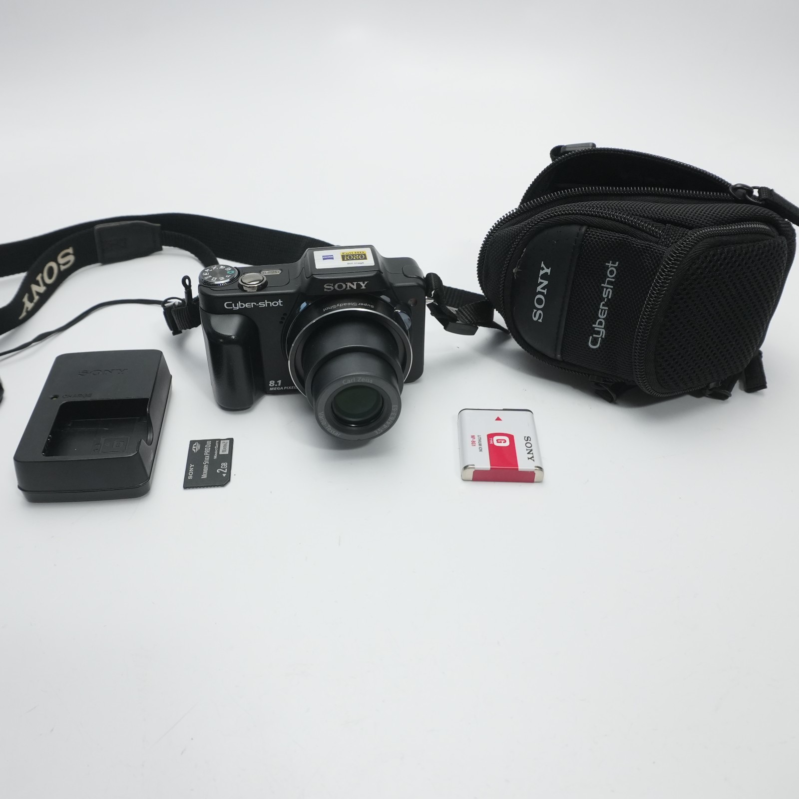 Sony Cybershot  8.1MP Digital Camera - DSC-H10 - Bundle Deal - Works Great!