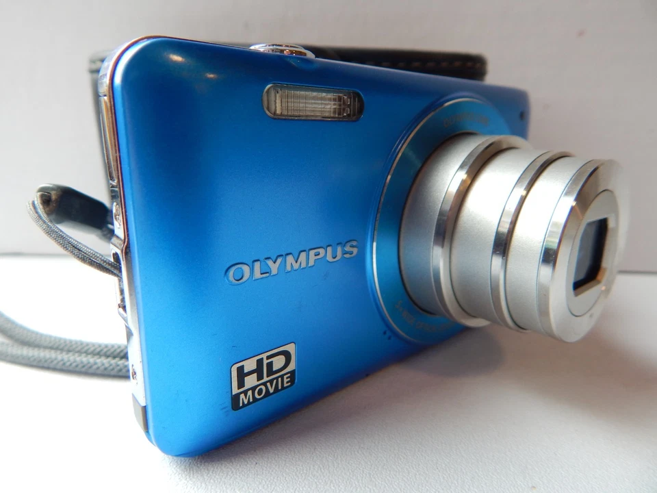 Olympus VG-120 Blue digital camera 14 MP 5x wide-angle lens, HD  tested. - Image 3 of 4