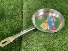 Paderno Stainless Steel Frying Pan, Grand Gourmet 1100 Series 9.5”  1231  2A