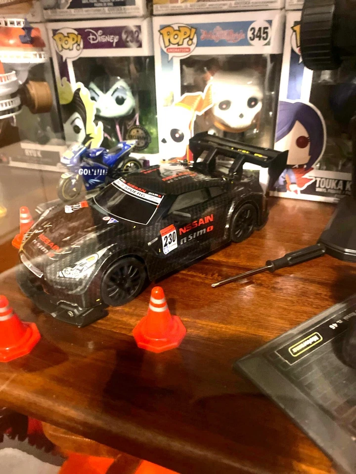 Voiture Drift Télécommandée Black Nissan NEUVE✅ Livraison Offerte 🔥 Foto 4 de 4