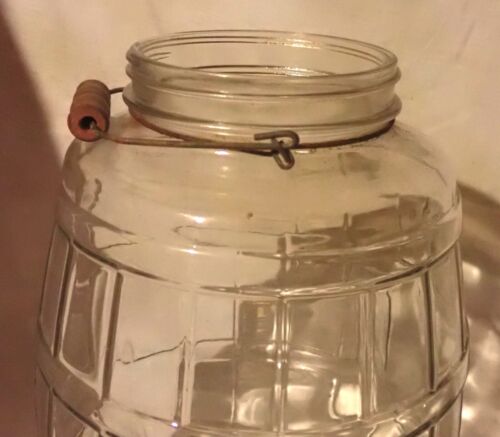 MINT ANTIQUE LG. COUNTRY HOME KITCHEN PANTRY GLASS PICKLE KEG BARREL HOOSIER JAR - Picture 2 of 11