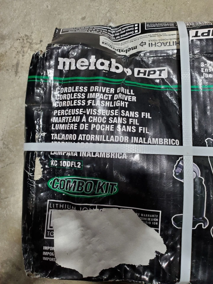 NEW Hitachi Metabo Drill, Impact Driver and Flashlight Cordless Combo w/Case&Bat - Image 3 of 3