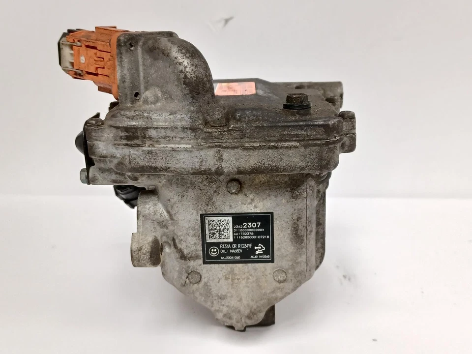 Compresor de aire acondicionado usado se adapta a: Chevrolet Volt 2017 grado A Foto 3 de 4