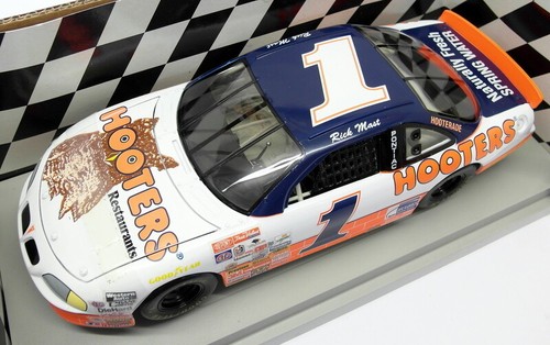 Ertl 1/18 Scale Diecast - 7112 Pontiac Hooters Grand Prix Nascar Rick Mast - Picture 3 of 4