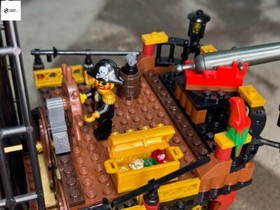 LEGO Pirates Brickbeard's Bounty 6243 In 2009 Used Retired Complete