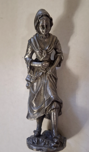 Vintage Miniatur Zinn Frau gehen 3,75" groß Figur von Sun Co. - Bild 1 von 6