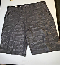 NEW IRON CO. Men's 4-Way Stretch Hybrid Cargo 11" Inseam Short Size 40