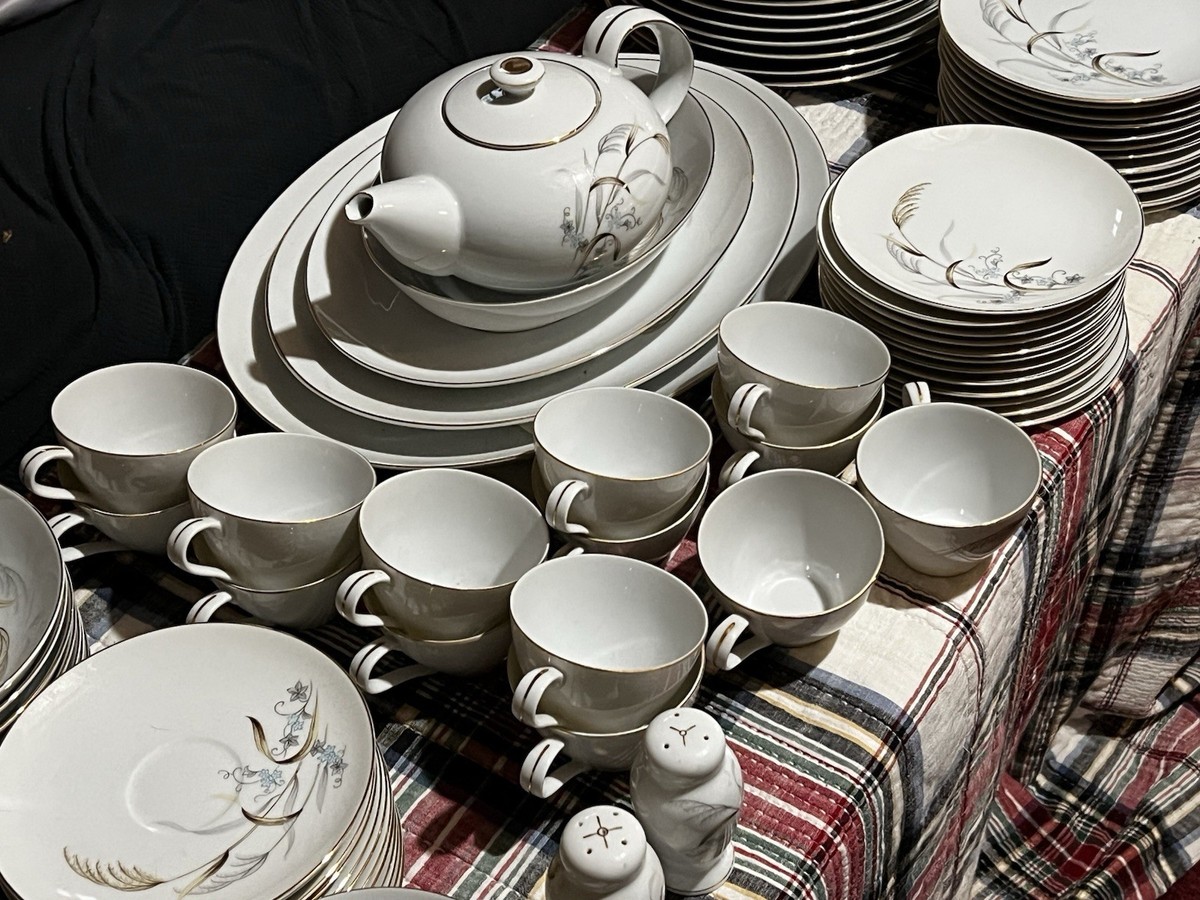Vintage 1950's Narumi Laura Porcelain Dinner Set Wheat Pattern
