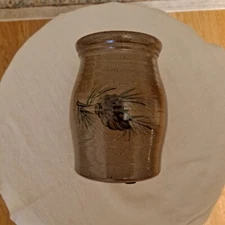 ROWE POTTERY WORKS  POTTERY VASE. PRE-OWNED 