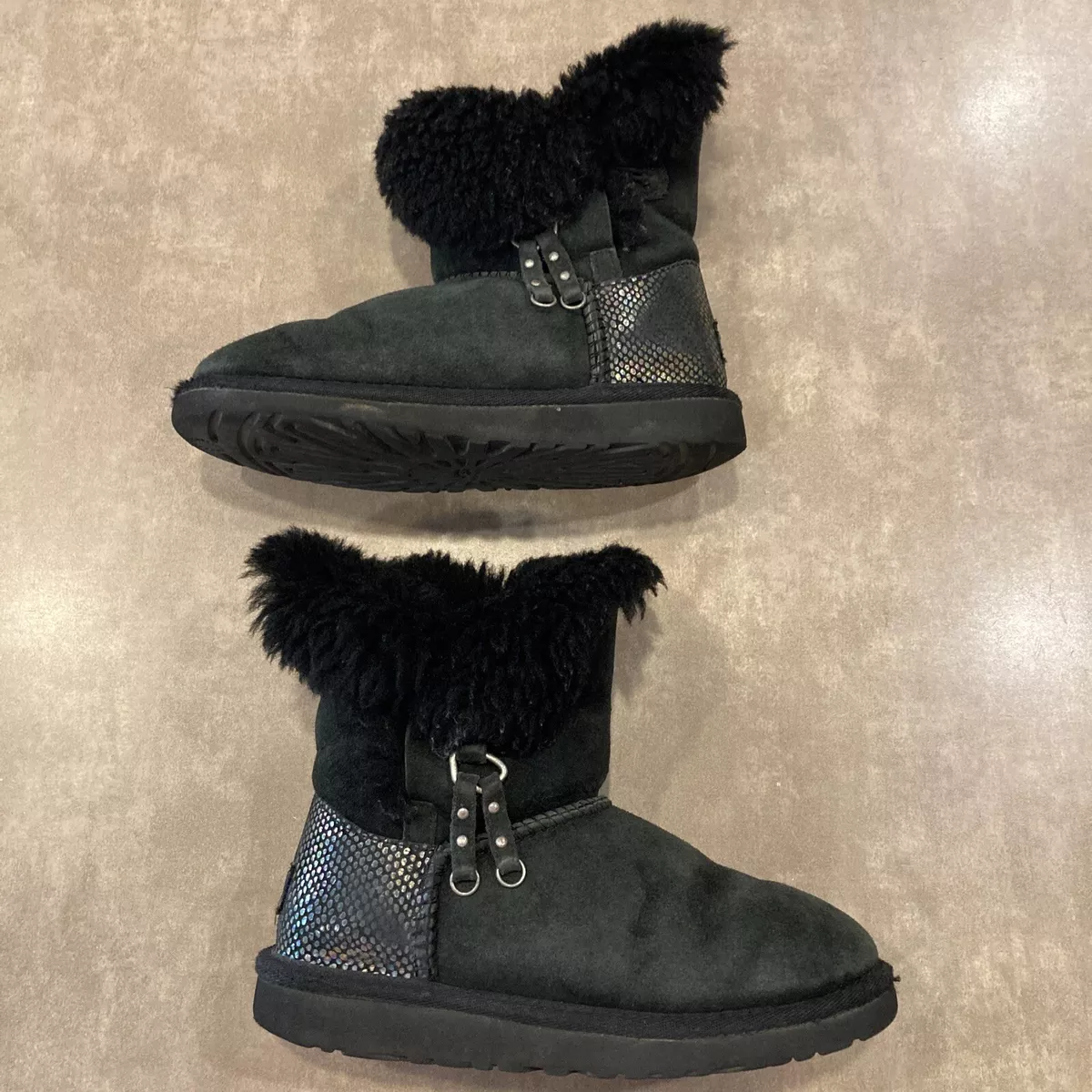 UGG Charm Bailey Button Boots Girls Size 1 BLACK Iridescent