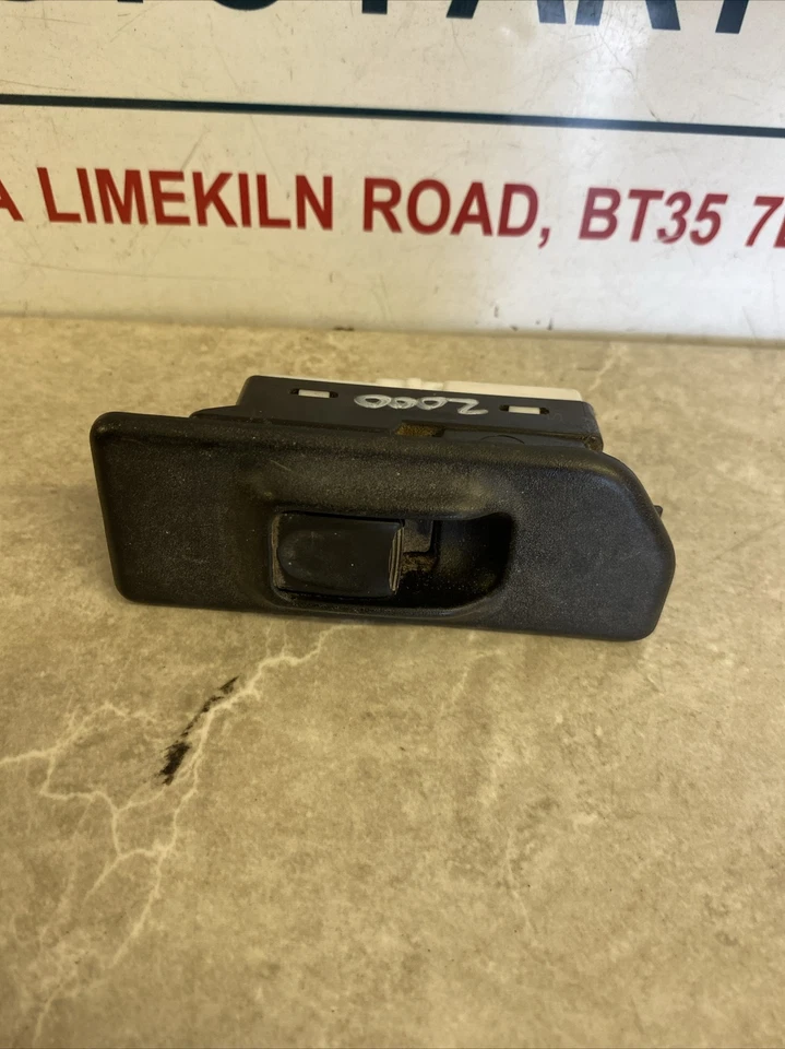 ISUZU TROOPER 2000 YEAR RHD REAR RIGHT WINDOW SWITCH 897090-0092 - Image 3 of 4
