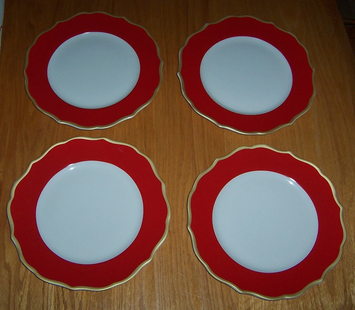 Robert Stanley Christmas Plates. Set of 6