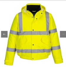 Body Tech Green Jaket Size L New Without Tags