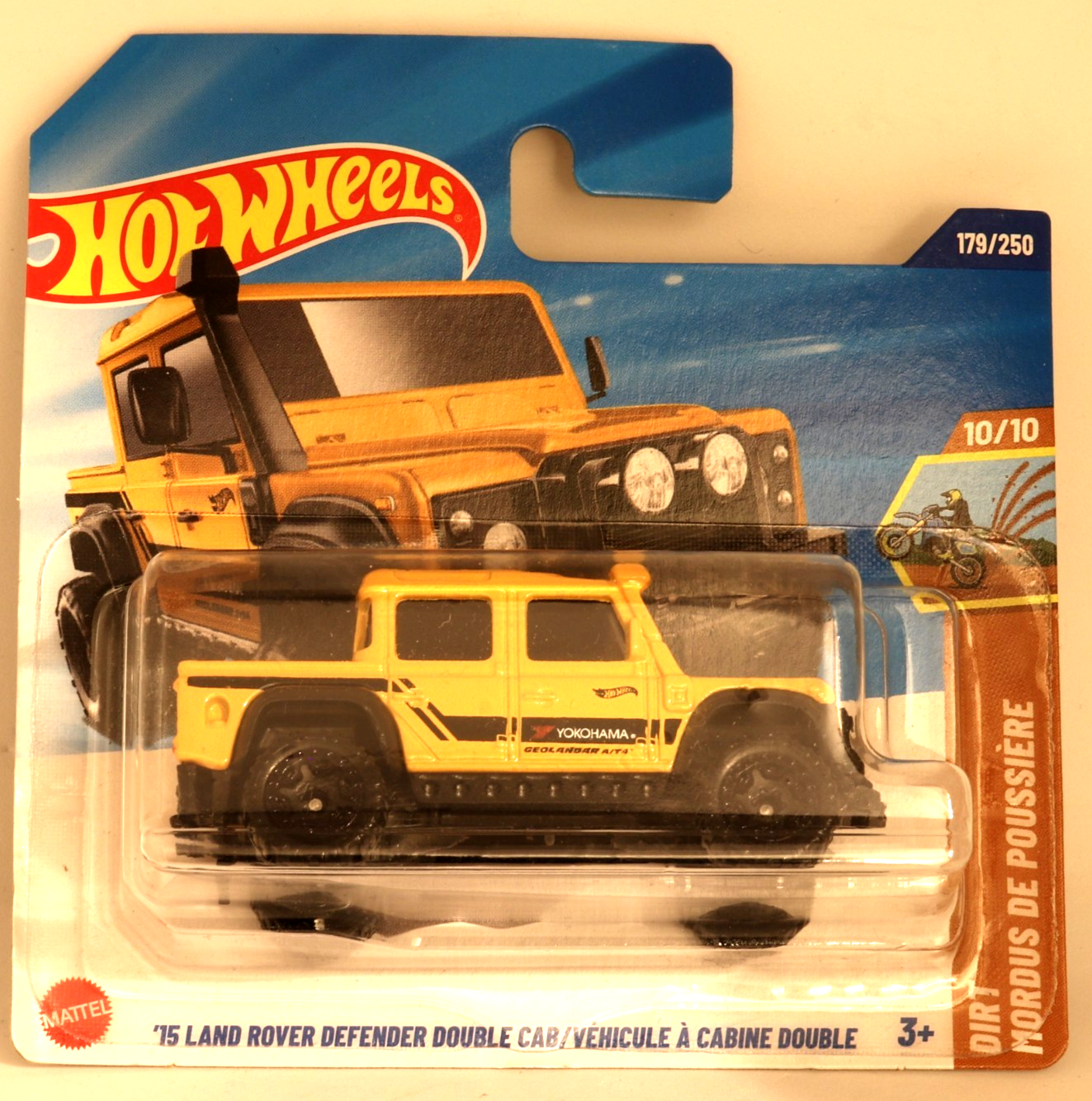 Hot Wheels Land Rover Defender Double Cab 2015 1/64 Scale Die-cast Model Toy Car