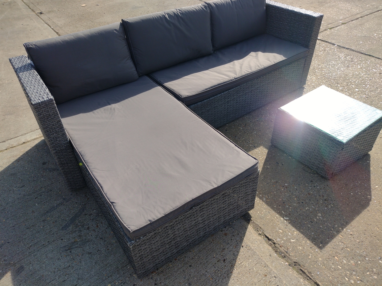 Garden LShaped Corner Sofa Alexandria 4 Seater *Minor damage Ex