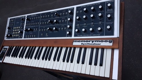 MOOG MEMORYMOOG  SYNTHESIZER