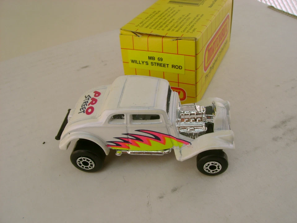 1990 MATCHBOX SUPERFAST MB #69 WHITE '33 WILLY'S PRO STREET ROD NEW IN BOX - Image 2 of 3
