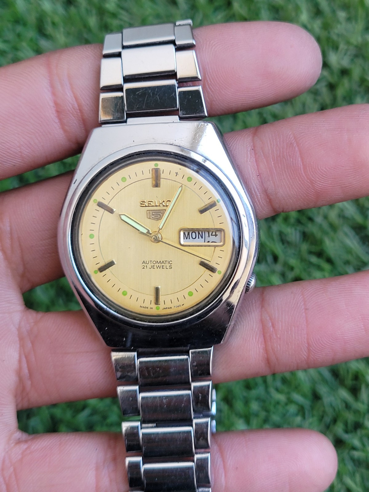 LIONS JP SEIKO 5 腕時計 5 Sports | Seiko Watch Corporation