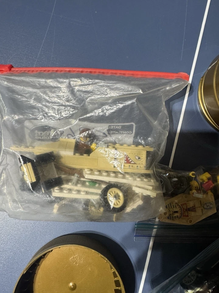 LEGO Adventurer: Treasure Raiders con contenedor de almacenamiento de momias Foto 2 de 4