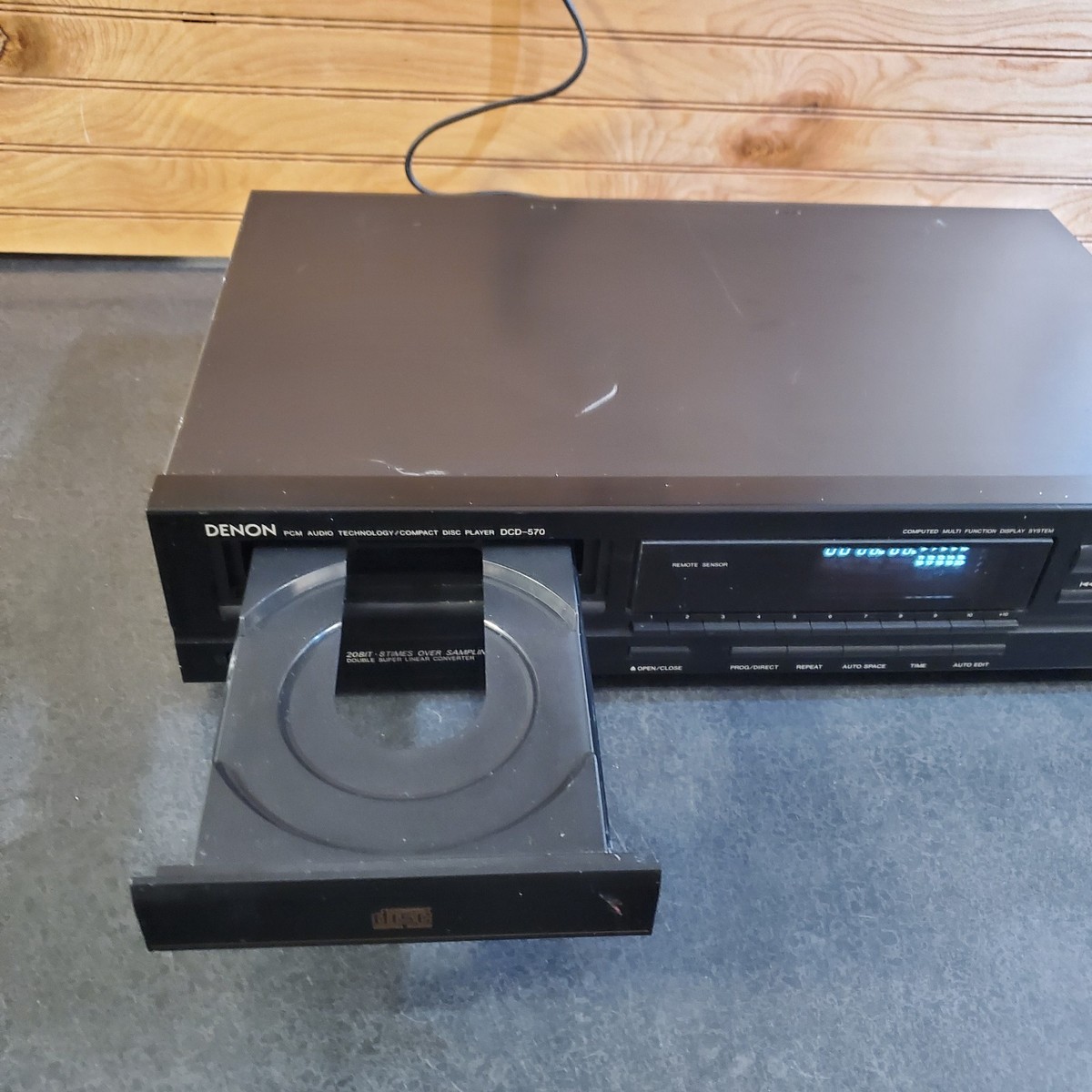 Vintage Denon DCD-570 Compact Disc Player No Remote Fully