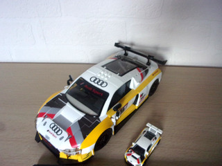 Mattel Brick Shop Hot Wheels Audi R8 LMS Brick Building Set With Manual & Car