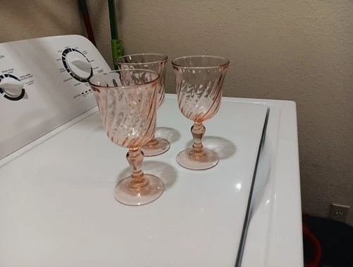 Arcoroc France Pink Rosaline Swirl Wine Water Goblets Depression Glass, 6 3/8"