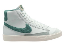 Nike Boy Kids Blazer Mid 77 High Top Sneaker FZ1158-100 US 7 Y, EU 40, Women 8.5