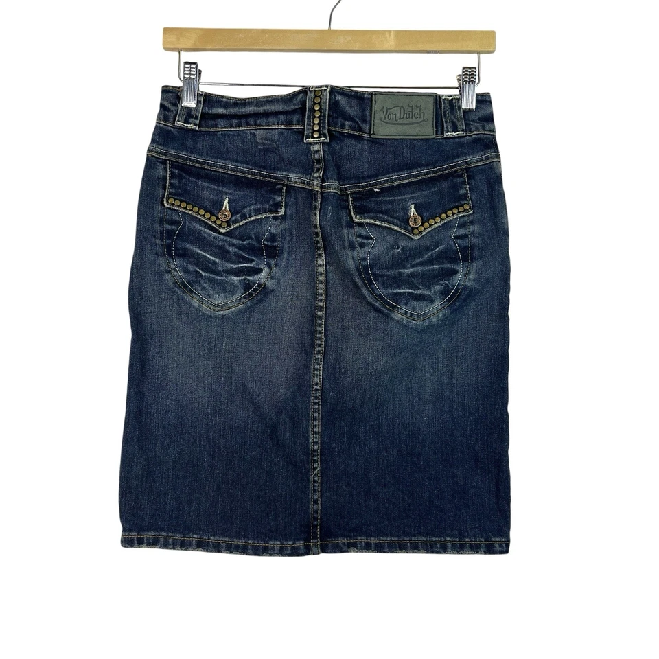 Falda vaquera Von Dutch con tachuelas Y2K talla L Foto 2 de 4