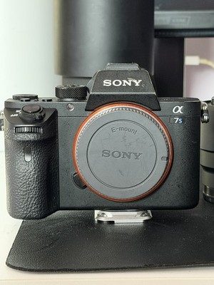 Sony Alpha a7S II 12MP Mirrorless Camera Body + 70-300mm & 50mm sony 1.8