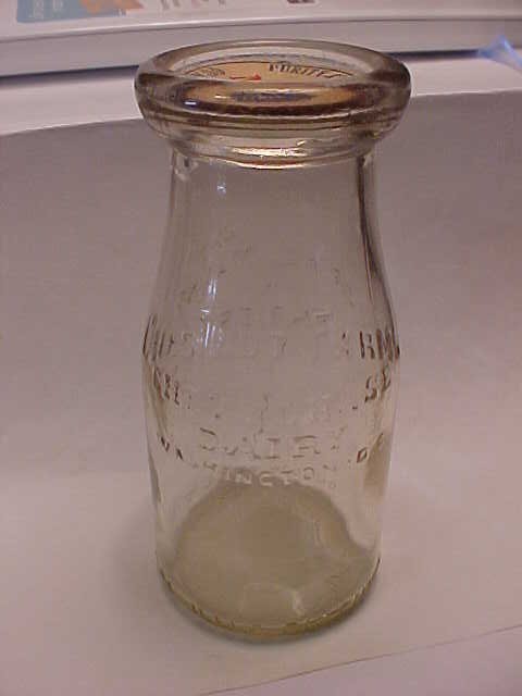 1/2 PT. CHESTNUT FARMS / CHEVY CHASE DAIRY / WASHINGTON, D.C. / SAFE MILK BABIES