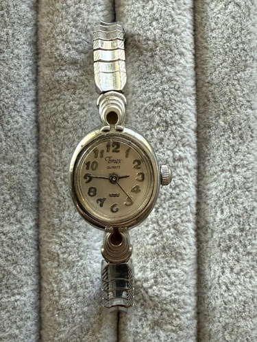 Vtg Timex Watch Women 17mm Silver Tone Oval Dial Stretch Band 1990