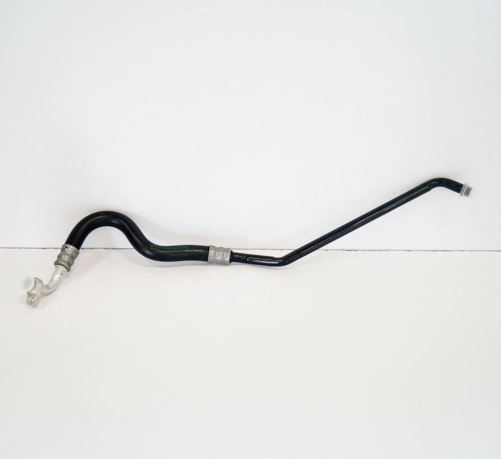 BMW M3 F80 Engine Oil Cooler Pipe Flow Pipe 17222358290 2358290 